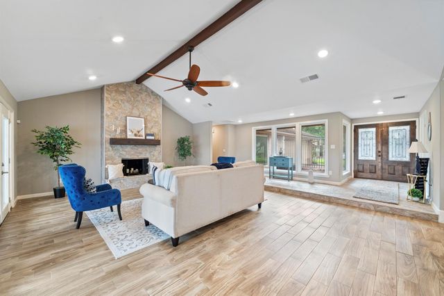 210 Big Hollow Lane, Houston, TX 77042