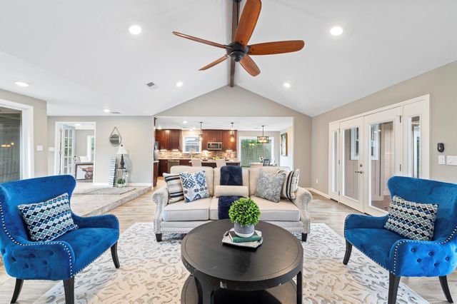 210 Big Hollow Lane, Houston, TX 77042