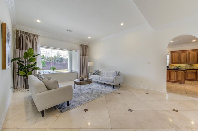 14014 Hampton Cove Drive, Houston, TX 77077