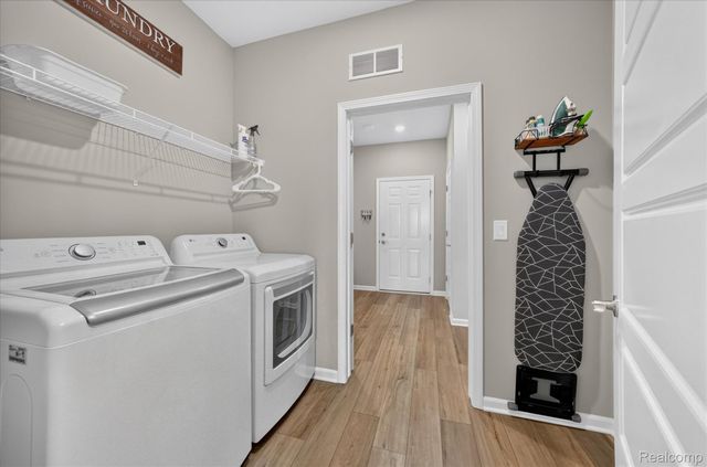 1708 Sunflower Lane, Milford Charter Township, MI 48381