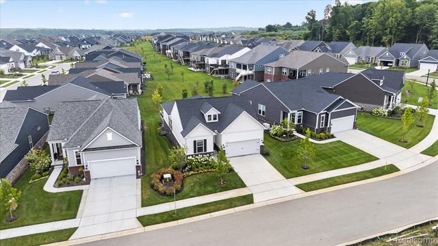 1708 Sunflower Lane, Milford Charter Township, MI 48381