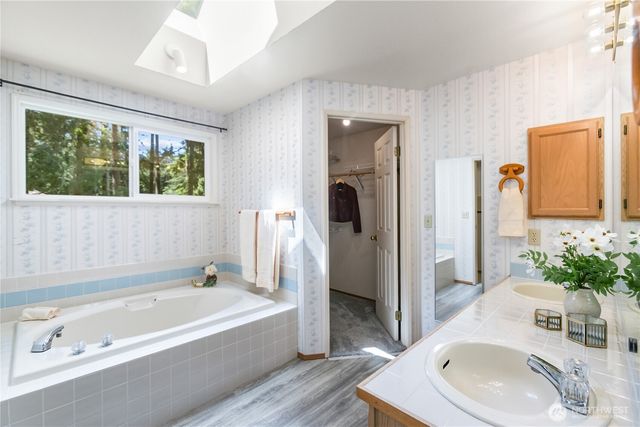 4131 NW Hosman Circle, Silverdale, WA 98383