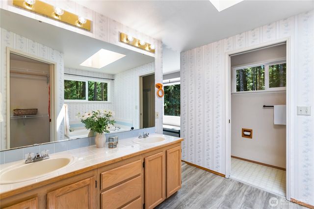 4131 NW Hosman Circle, Silverdale, WA 98383