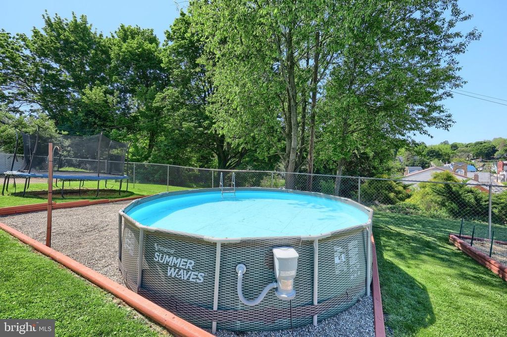 Image 34 of property listing at 18 E HIGH ST, Yoe, PA 17313