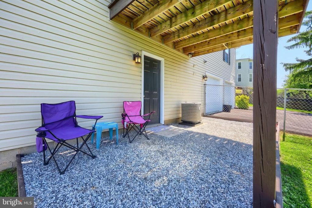 Image 35 of property listing at 18 E HIGH ST, Yoe, PA 17313