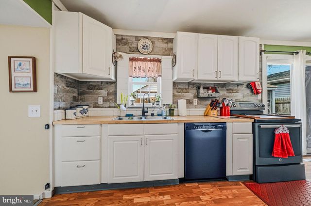 884 BROADFIELD DR, Newark, DE 19713