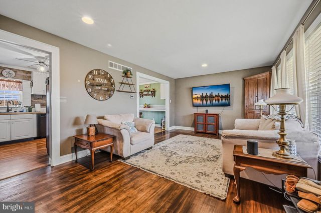 884 BROADFIELD DR, Newark, DE 19713