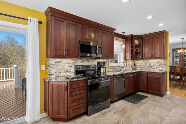 23 Cedarcrest Drive, East Greenbush, NY 12144