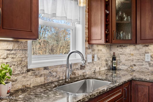 23 Cedarcrest Drive, East Greenbush, NY 12144