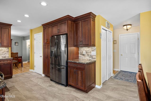 23 Cedarcrest Drive, East Greenbush, NY 12144