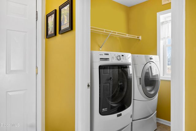 23 Cedarcrest Drive, East Greenbush, NY 12144