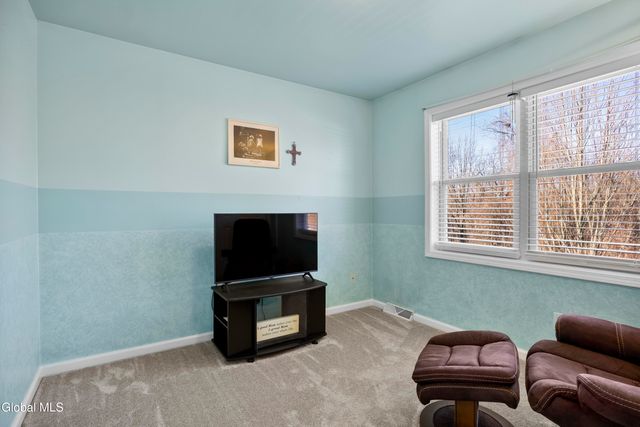 23 Cedarcrest Drive, East Greenbush, NY 12144