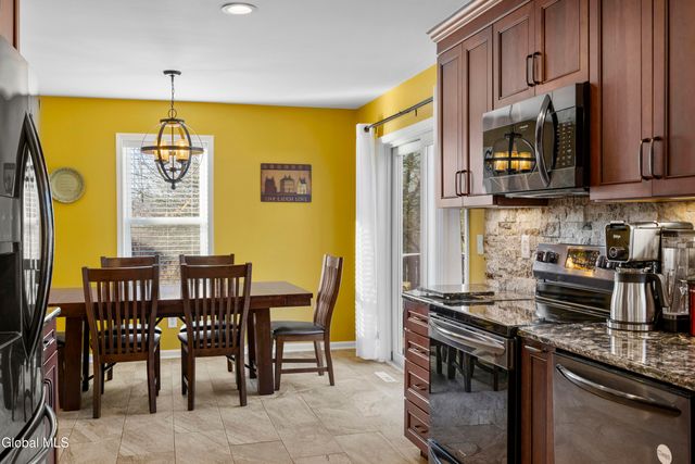 23 Cedarcrest Drive, East Greenbush, NY 12144