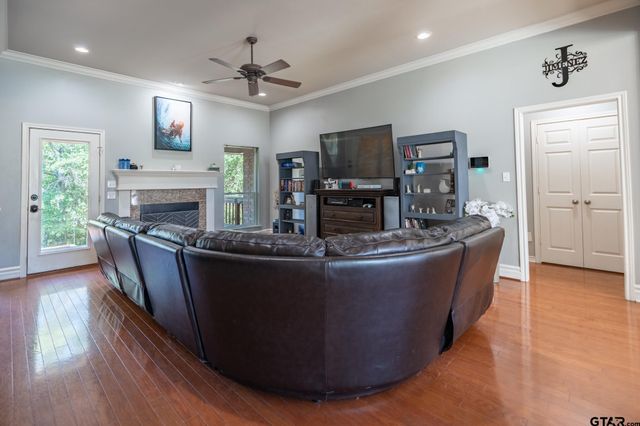 3979 Chapel Woods, Tyler, TX 75707