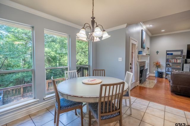 3979 Chapel Woods, Tyler, TX 75707