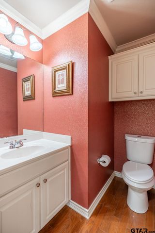 3979 Chapel Woods, Tyler, TX 75707