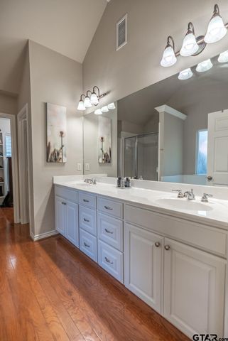 3979 Chapel Woods, Tyler, TX 75707