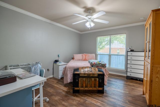 3979 Chapel Woods, Tyler, TX 75707