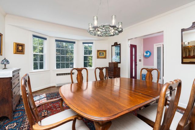 1204 WESTMORELAND DR, Staunton, VA 24401