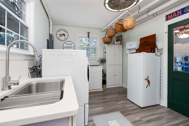 1204 WESTMORELAND DR, Staunton, VA 24401