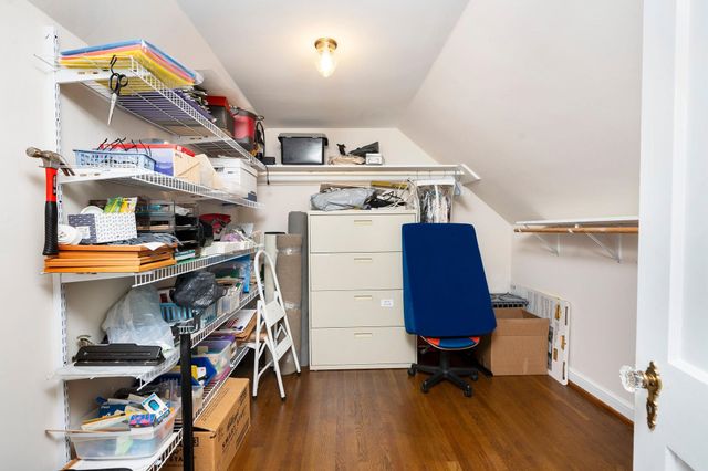 1204 WESTMORELAND DR, Staunton, VA 24401
