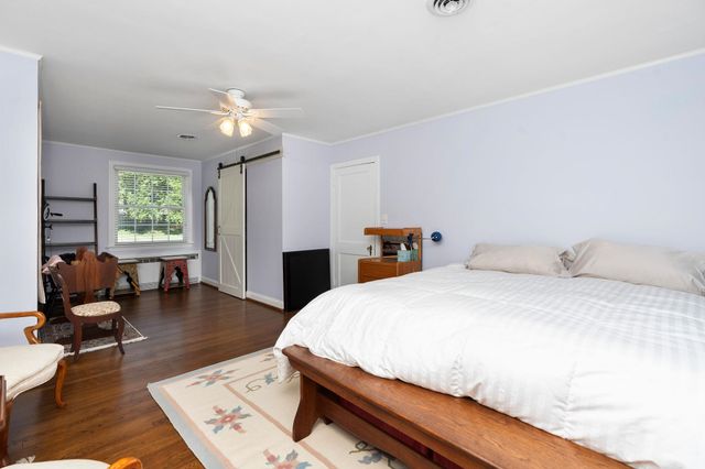 1204 WESTMORELAND DR, Staunton, VA 24401