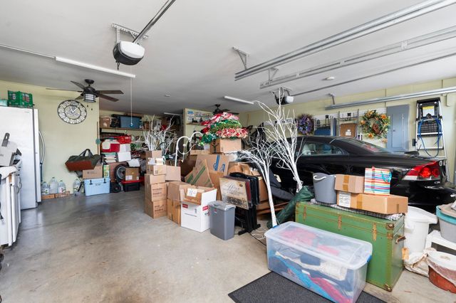 1204 WESTMORELAND DR, Staunton, VA 24401