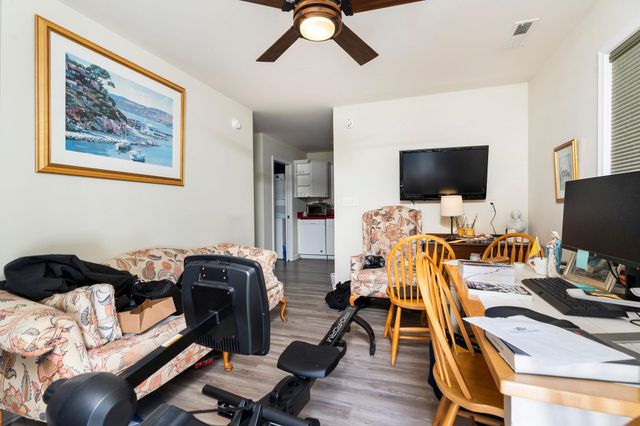 1204 WESTMORELAND DR, Staunton, VA 24401
