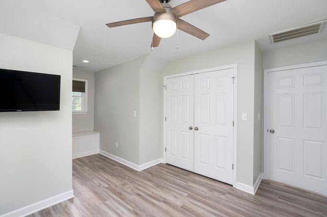 1204 WESTMORELAND DR, Staunton, VA 24401