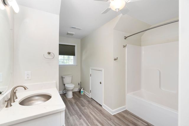 1204 WESTMORELAND DR, Staunton, VA 24401