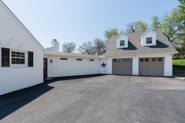 1204 WESTMORELAND DR, Staunton, VA 24401