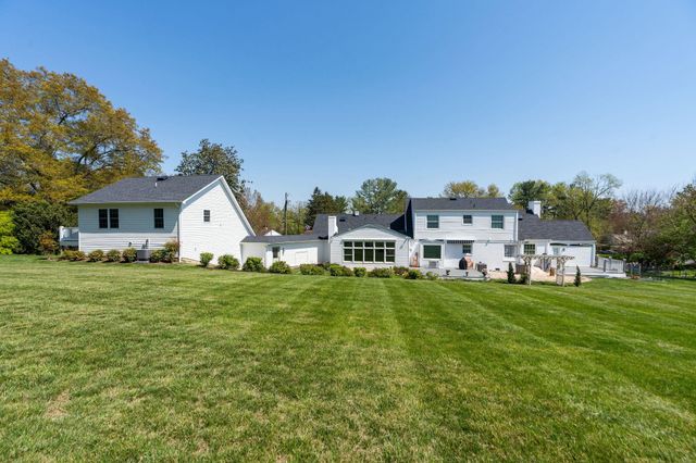1204 WESTMORELAND DR, Staunton, VA 24401