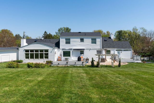 1204 WESTMORELAND DR, Staunton, VA 24401