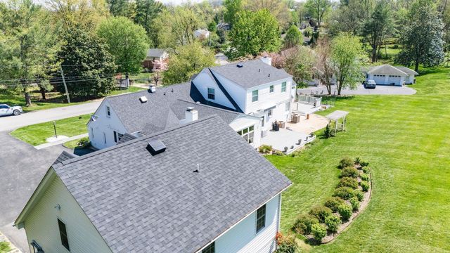 1204 WESTMORELAND DR, Staunton, VA 24401