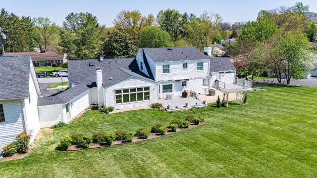 1204 WESTMORELAND DR, Staunton, VA 24401