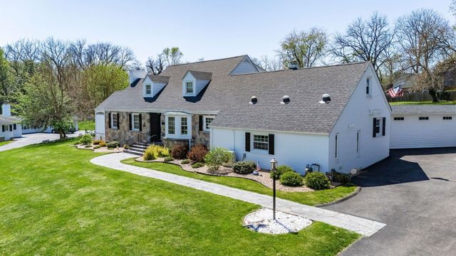 1204 WESTMORELAND DR, Staunton, VA 24401