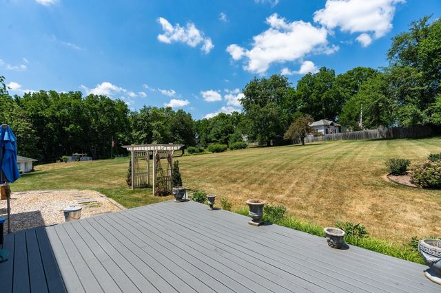 1204 WESTMORELAND DR, Staunton, VA 24401
