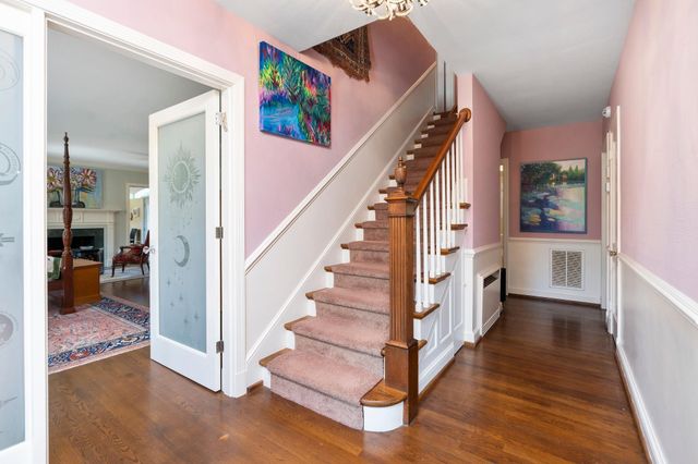1204 WESTMORELAND DR, Staunton, VA 24401