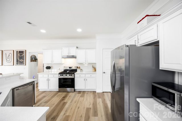 132 Elizabeth Hearth Road, Mooresville, NC 28115