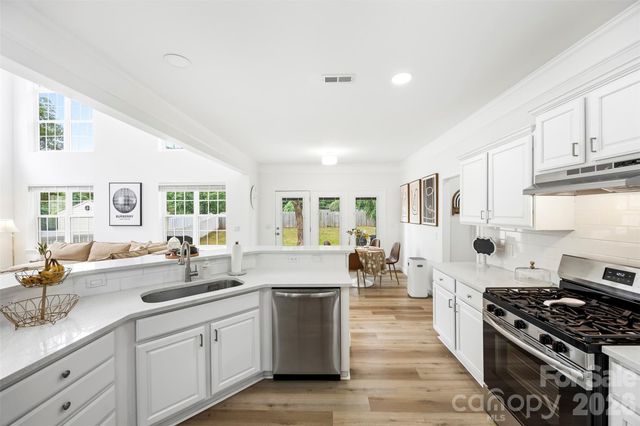 132 Elizabeth Hearth Road, Mooresville, NC 28115