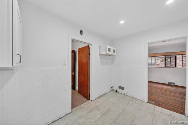 17540 Indiana Street, Detroit, MI 48221