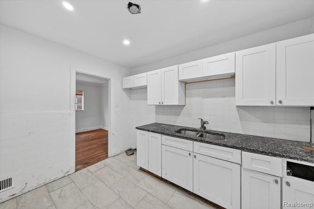 17540 Indiana Street, Detroit, MI 48221