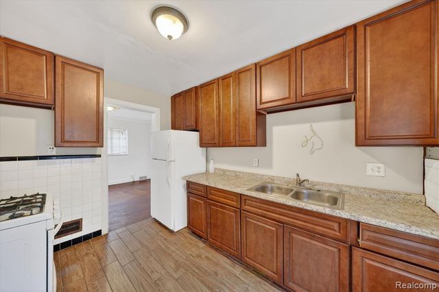 17540 Indiana Street, Detroit, MI 48221