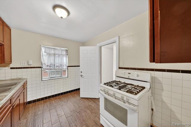 17540 Indiana Street, Detroit, MI 48221