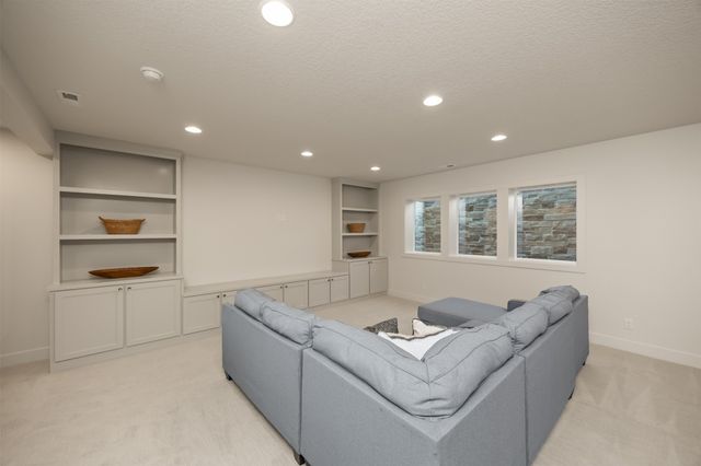 11265 Twilight Drive, West Des Moines, IA 50266