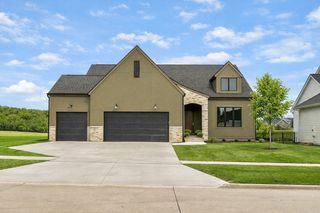 11265 Twilight Drive, West Des Moines, IA 50266