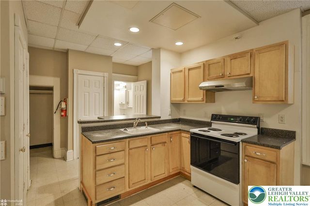 22 South 13th Street, Allentown City, PA 18102