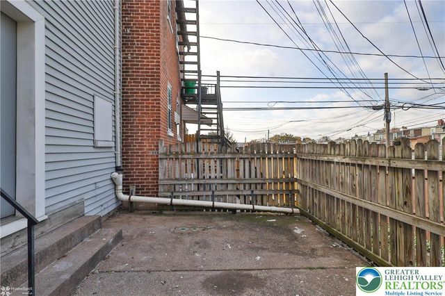 22 South 13th Street, Allentown City, PA 18102