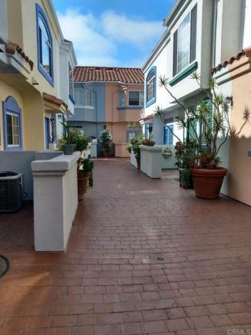 1441 Robinson Ave, San Diego, CA 92103