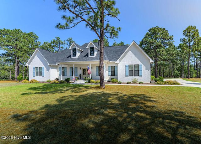 237 Carriage Park Drive, West End, NC 27376